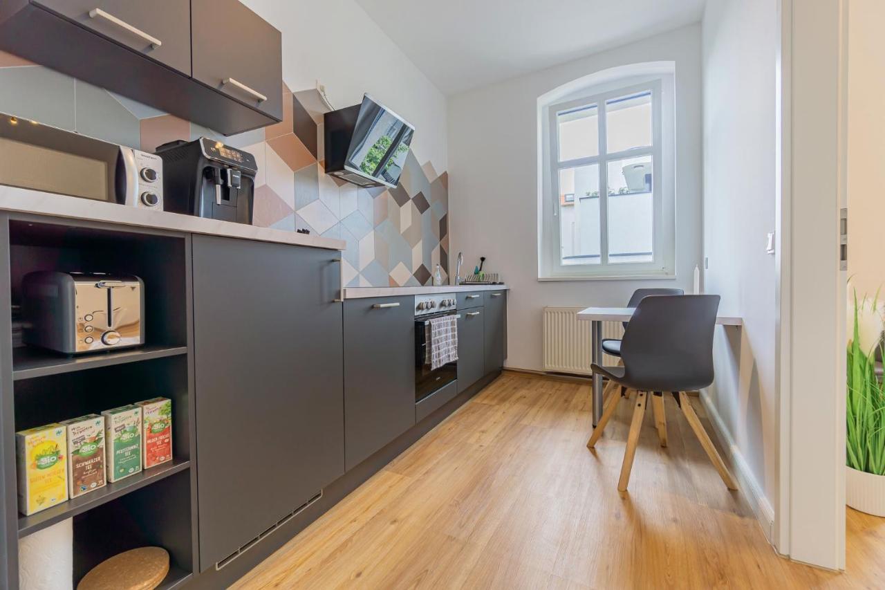 Modernes Apartment - Zentral, Ruhig, Wlan, Netflix, Kueche, Schreibtisch, Parkplatz, Waschtrockner คอตต์บุส ภายนอก รูปภาพ