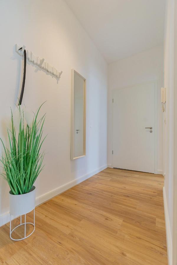 Modernes Apartment - Zentral, Ruhig, Wlan, Netflix, Kueche, Schreibtisch, Parkplatz, Waschtrockner คอตต์บุส ภายนอก รูปภาพ