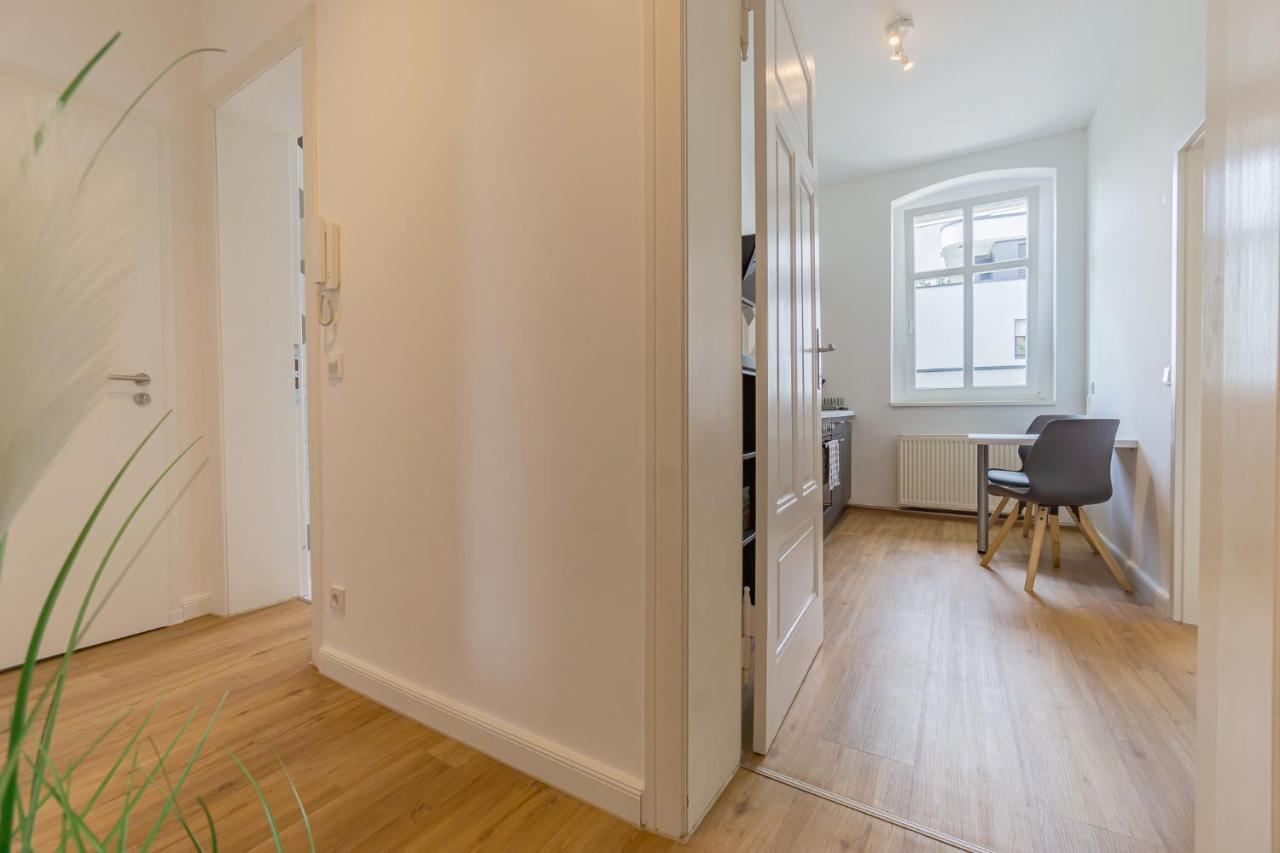 Modernes Apartment - Zentral, Ruhig, Wlan, Netflix, Kueche, Schreibtisch, Parkplatz, Waschtrockner คอตต์บุส ภายนอก รูปภาพ