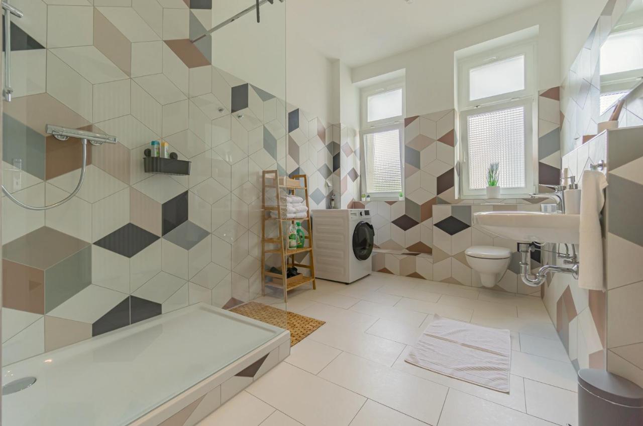 Modernes Apartment - Zentral, Ruhig, Wlan, Netflix, Kueche, Schreibtisch, Parkplatz, Waschtrockner คอตต์บุส ภายนอก รูปภาพ